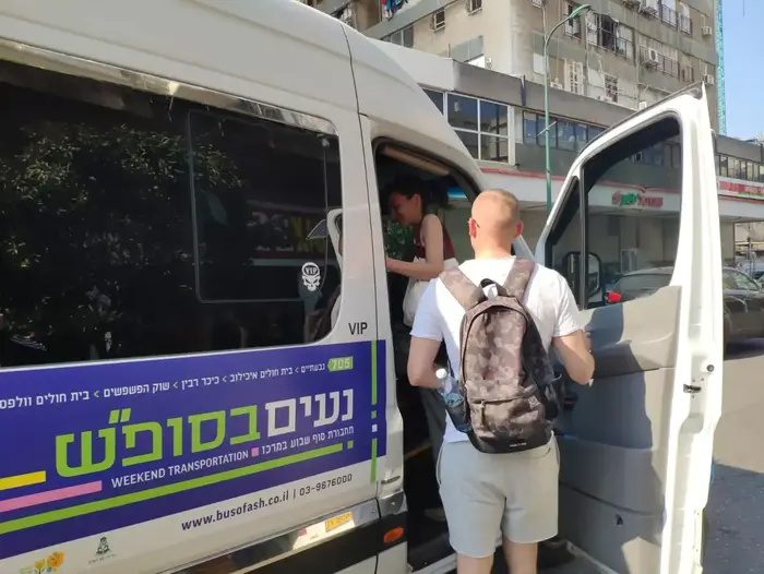 קווי אוטובוסים בשבת מגבעתיים לתל אביב, 23 בנובמבר 2019 (אבי כהן) קווי אוטובוסים בשבת מגבעתיים לתל אביב, 23 בנובמבר 2019 (אבי כהן)