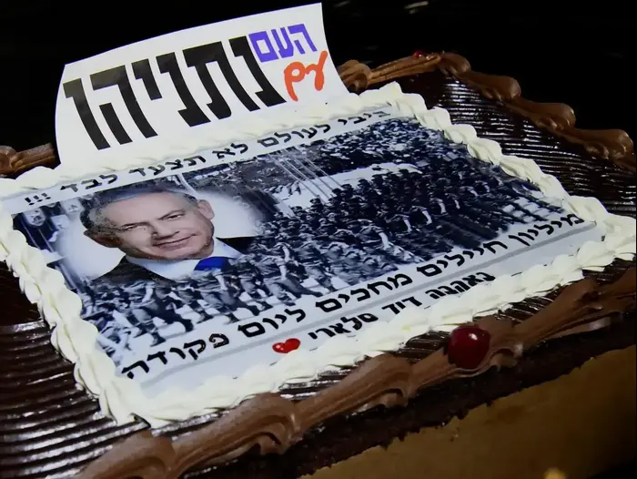 הפגנת תמיכה בראש הממשלה בנימין נתניהו, רחבת מוזיאון תל אביב, 26 בנובמבר 2019 (ראובן קסטרו) הפגנת תמיכה בראש הממשלה בנימין נתניהו, רחבת מוזיאון תל אביב, 26 בנובמבר 2019 (ראובן קסטרו)