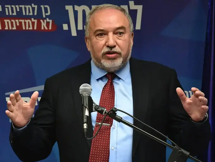 ישראל ביתנו בישיבת פיזור הכנסת (ראובן קסטרו) ישראל ביתנו בישיבת פיזור הכנסת (ראובן קסטרו)