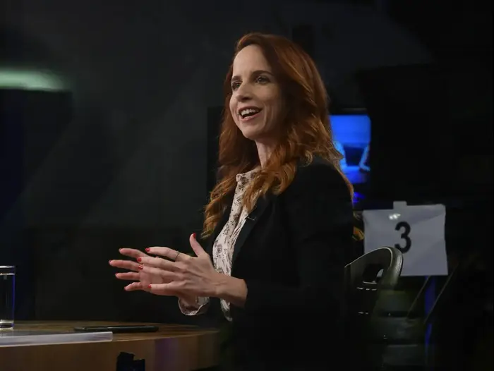 סתיו שפיר באולפן וואלה, 6 בינואר 2020 (ראובן קסטרו) סתיו שפיר באולפן וואלה, 6 בינואר 2020 (ראובן קסטרו)