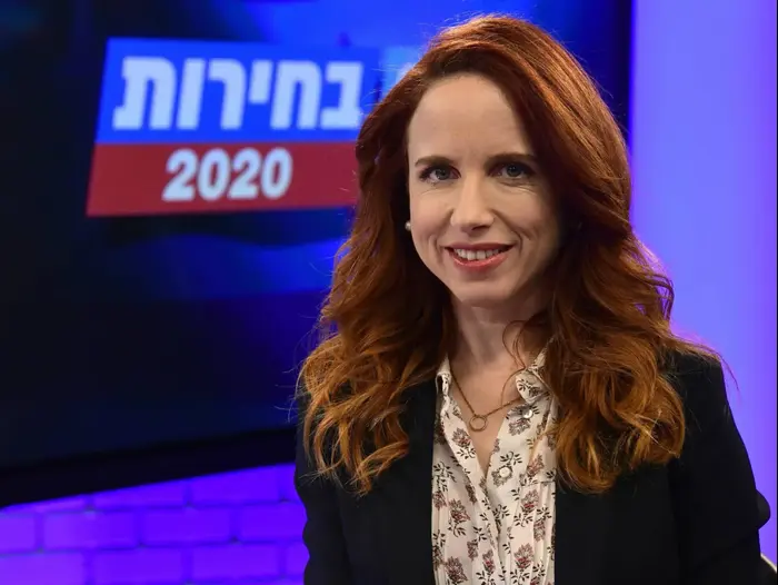 סתיו שפיר באולפן וואלה, 6 בינואר 2020 (ראובן קסטרו) סתיו שפיר באולפן וואלה, 6 בינואר 2020 (ראובן קסטרו)