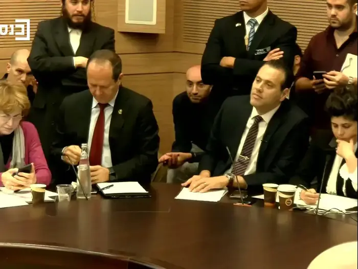 הועדה המסדרת בכנסת, 13 בינואר 2020 (אתר רשמי , דוברות הכנסת) הועדה המסדרת בכנסת, 13 בינואר 2020 (אתר רשמי , דוברות הכנסת)