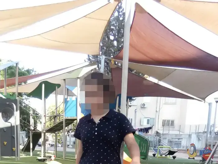 ילדה על הרצף האוטיסטי (ללא שם) ילדה על הרצף האוטיסטי (ללא שם)