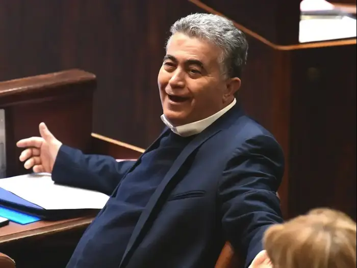 עמיר פרץ מליאת הכנסת, 28 בינואר 2020 (ראובן קסטרו) עמיר פרץ מליאת הכנסת, 28 בינואר 2020 (ראובן קסטרו)