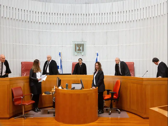 דיון בבג"ץ נגד השבתת הכנסת 22 במרץ 2020 (אתר רשמי , אמיל סלמן) דיון בבג"ץ נגד השבתת הכנסת 22 במרץ 2020 (אתר רשמי , אמיל סלמן)