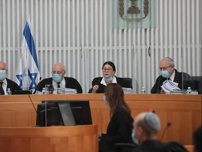 דיון בית המשפט העליון בנושא כהונת נתניהו, 3 במאי 2020 (פול צלמים , יוסי זמיר גלובס) דיון בית המשפט העליון בנושא כהונת נתניהו, 3 במאי 2020 (פול צלמים , יוסי זמיר גלובס)