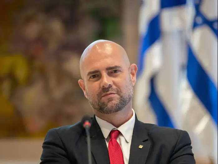אמיר אוחנה בישיבת הממשלה הראשונה של הממשלה ה-35, 24 במאי 2020 (פול צלמים , אוהד צויגנברג "הארץ") אמיר אוחנה בישיבת הממשלה הראשונה של הממשלה ה-35, 24 במאי 2020 (פול צלמים , אוהד צויגנברג "הארץ")