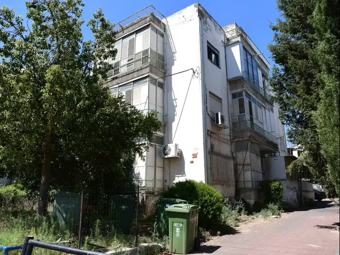 מוקד הפעלת רשת הסחר בנשים בפתח תקווה 1 ביוני 2020 (ראובן קסטרו) מוקד הפעלת רשת הסחר בנשים בפתח תקווה 1 ביוני 2020 (ראובן קסטרו)