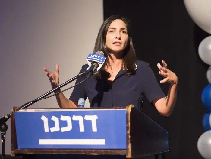 פולי ברונשטיין מנכ"לית "דרכנו"
כנס דרכנו בראשון לציון (חד פעמי , תומר אפלבאום/"הארץ") פולי ברונשטיין מנכ"לית "דרכנו"
כנס דרכנו בראשון לציון (חד פעמי , תומר אפלבאום/"הארץ")