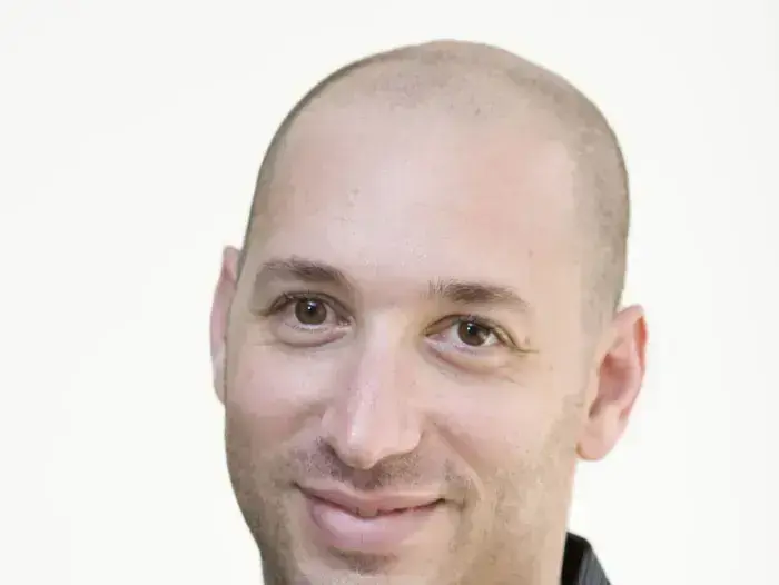 איתי בן ניסים, עורך nrg (יח"צ)