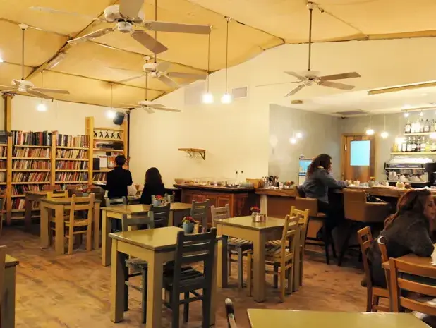 בית הקפה מונטיליו גני יהודה (יח"צ) בית הקפה מונטיליו גני יהודה (יח"צ)