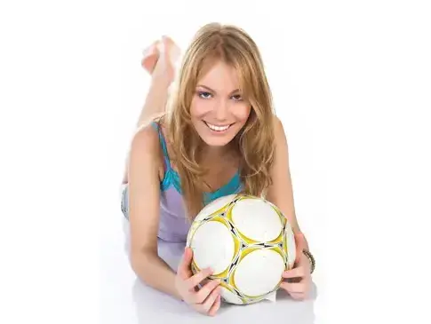 כדורגל (ShutterStock) כדורגל (ShutterStock)