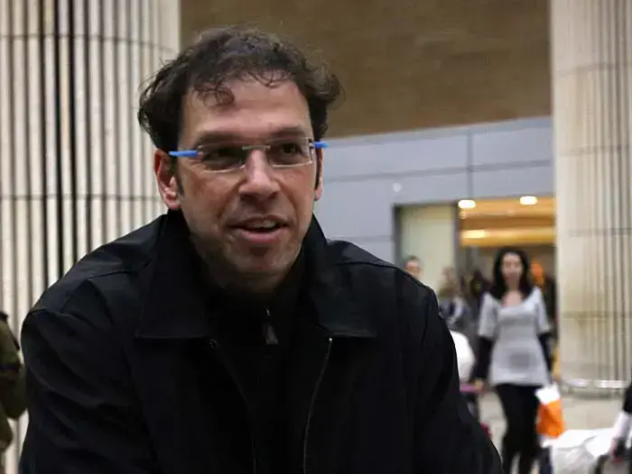 שרון דרוקר עוזר מאמן מכבי תל אביב (יותם רונן) שרון דרוקר עוזר מאמן מכבי תל אביב (יותם רונן)