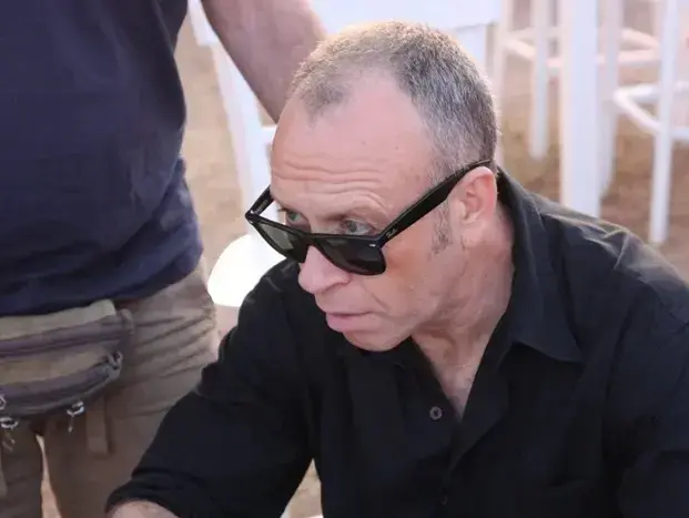 יואב קוטנר (אביב חופי) יואב קוטנר (אביב חופי)