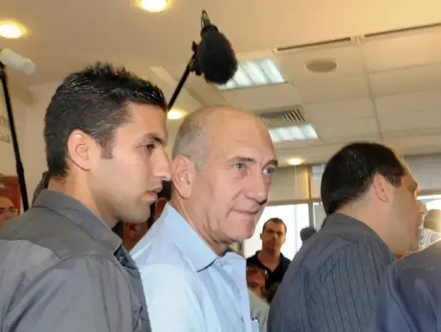 אהוד אולמרט במשפט בירושלים (עומר מירון) אהוד אולמרט במשפט בירושלים (עומר מירון)