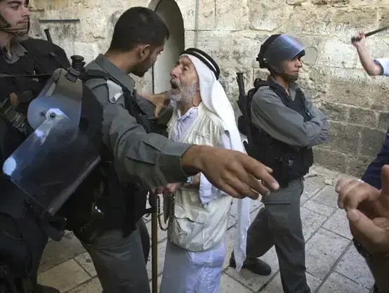 מהומות בהר הבית (רויטרס) מהומות בהר הבית (רויטרס)