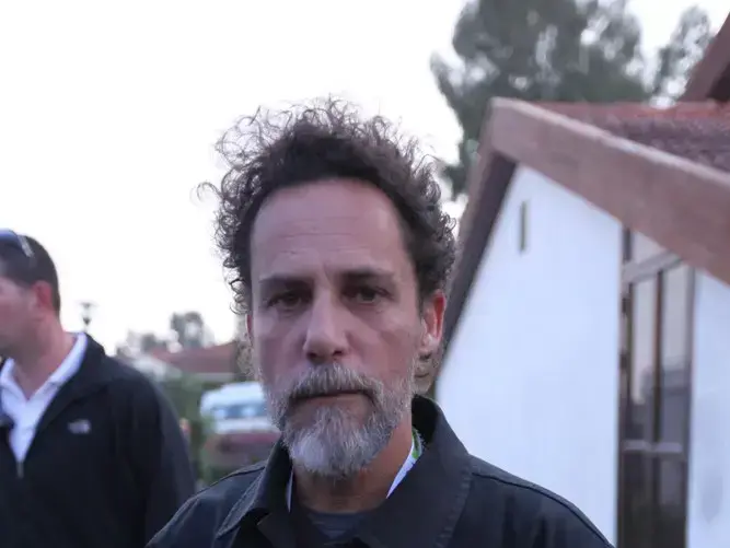 רני בלייר (שי אוקנין) רני בלייר (שי אוקנין)