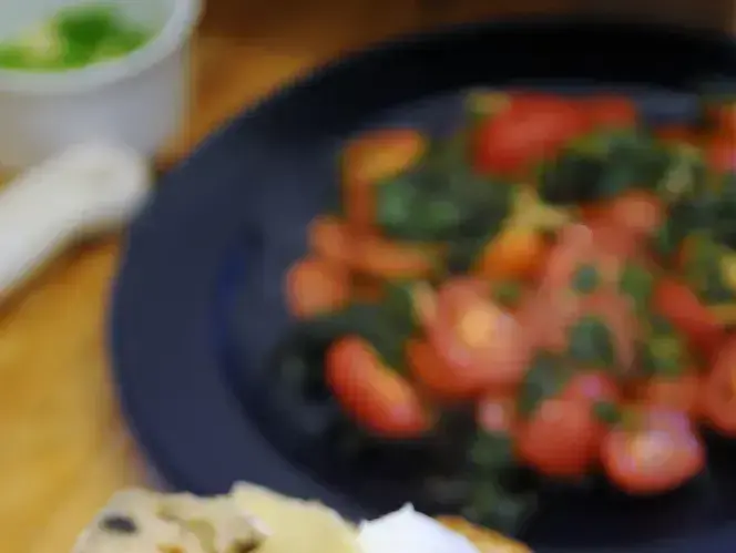 דנה מלמד מארחת את ניר צוק ולירן גרודה לארוחת טאפאס (ברני ארדוב)