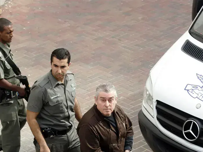 זאב רוזנשטיין מובא להארכת מעצר ינואר 2010 (אורי לנץ) זאב רוזנשטיין מובא להארכת מעצר ינואר 2010 (אורי לנץ)