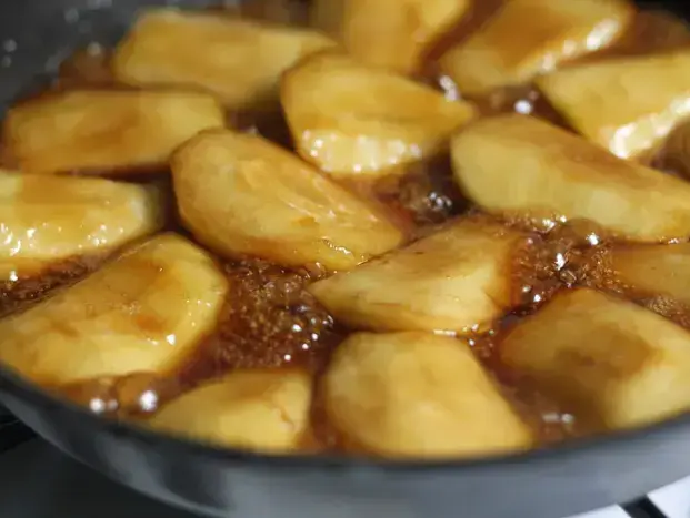 הכנת טארט טאטן (הילה קריב)