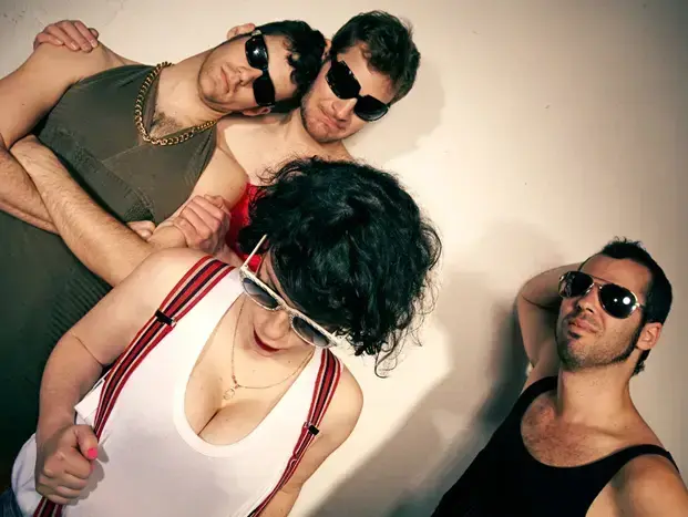 כל החתיכים אצלי- איזה יום גרוע לשיער (יח"צ , פאבל בולו) כל החתיכים אצלי- איזה יום גרוע לשיער (יח"צ , פאבל בולו)