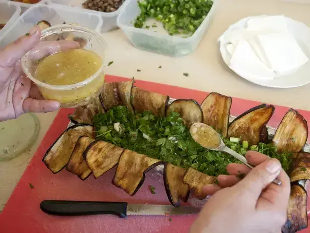 טרין חצילים (נמרוד סונדרס) טרין חצילים (נמרוד סונדרס)