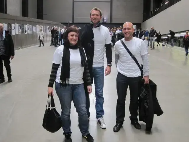 נלי אגסי, "I'm the One", 2010, מיצג, טייט מודרן (יח"צ)