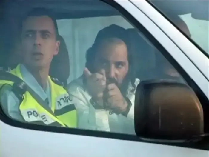 נהג המיניבוס שוחרר למעצר בית (שי מכלוף) נהג המיניבוס שוחרר למעצר בית (שי מכלוף)