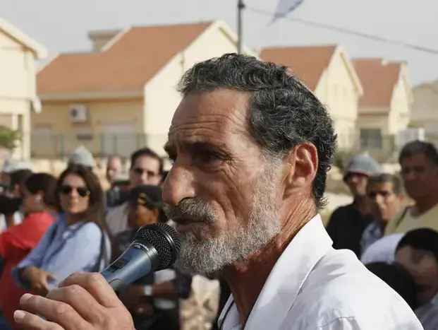 בני קצובר, סיום תקופת ההקפאה, אירוע בישוב קריית נטפים ספטמבר 2010 (אורי לנץ) בני קצובר, סיום תקופת ההקפאה, אירוע בישוב קריית נטפים ספטמבר 2010 (אורי לנץ)