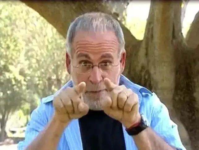 מתוך "יש לי עבודה בשבילכם" (צילום מסך) מתוך "יש לי עבודה בשבילכם" (צילום מסך)