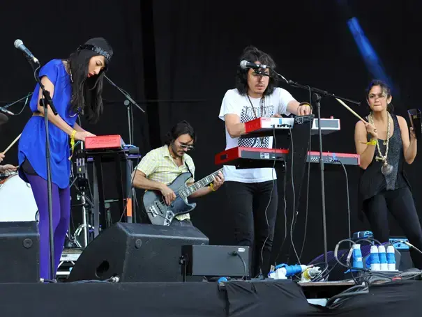 להקת Phenomenal Handclap Band (GettyImages , : C Brandon/Contributor) להקת Phenomenal Handclap Band (GettyImages , : C Brandon/Contributor)