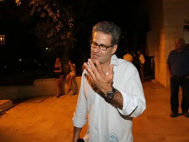 אייל שני (אביב חופי) אייל שני (אביב חופי)