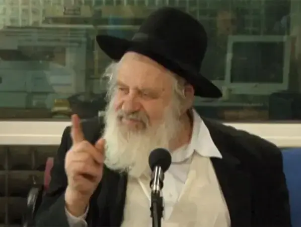 אורי זוהר בוחר את הסצנה האהובה עליו מתוך "גנבי האופניים" (יח"צ , באדיבות בית הספר סם שפיגל) אורי זוהר בוחר את הסצנה האהובה עליו מתוך "גנבי האופניים" (יח"צ , באדיבות בית הספר סם שפיגל)