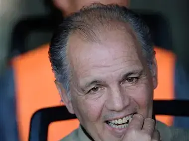 אלחנדרו סבאלה מאמן אסטודיאנטס (AP , Alberto Murray) אלחנדרו סבאלה מאמן אסטודיאנטס (AP , Alberto Murray)