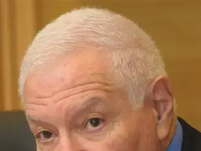 מבקר המדינה מיכה לינדנשטראוס בועדה לביקורת המדינה, ינואר 2011 (עומר מירון) מבקר המדינה מיכה לינדנשטראוס בועדה לביקורת המדינה, ינואר 2011 (עומר מירון)