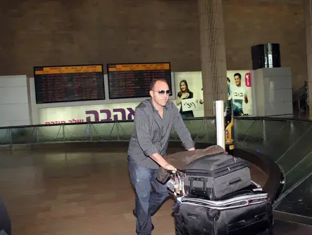 ארוסה לשעבר של ליהיא גרינר (האח הגדול 3) אבירם בן שושן, ינואר 2011 (אביב חופי) ארוסה לשעבר של ליהיא גרינר (האח הגדול 3) אבירם בן שושן, ינואר 2011 (אביב חופי)