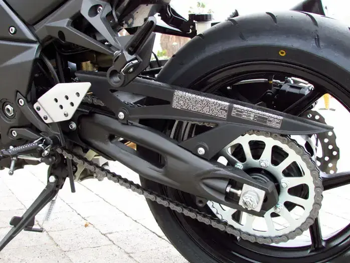 מבחן קוואסאקי Z750R (קובי ליאני) מבחן קוואסאקי Z750R (קובי ליאני)
