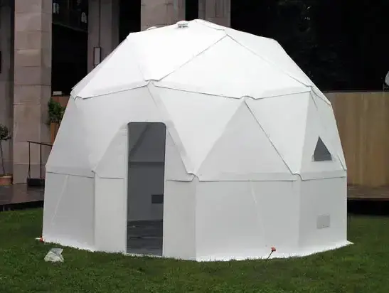 U-dome - מבנה ארעי לאזורים מוכי אסון שפותח על ידי ארגון World (יח"צ) U-dome - מבנה ארעי לאזורים מוכי אסון שפותח על ידי ארגון World (יח"צ)