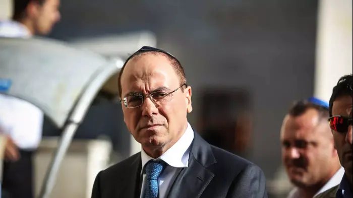 סילבן שלום (נועם מושקוביץ) סילבן שלום (נועם מושקוביץ)