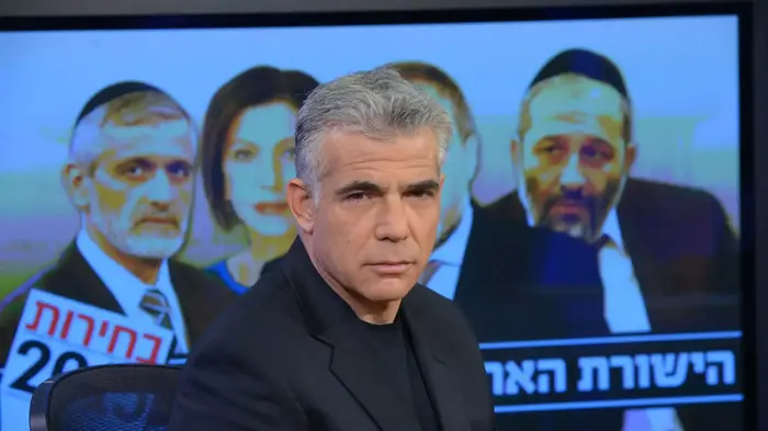 יו"ר יש עתיד יאיר לפיד בראיון באולפן וואלה. מרץ 2015 (ראובן קסטרו) יו"ר יש עתיד יאיר לפיד בראיון באולפן וואלה. מרץ 2015 (ראובן קסטרו)