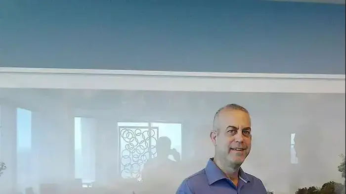 אריאל רוניס, מנהל במשרד הפנים שהתאבד לאחר פרסום סטטוס (צילום מסך , פייסבוק) אריאל רוניס, מנהל במשרד הפנים שהתאבד לאחר פרסום סטטוס (צילום מסך , פייסבוק)