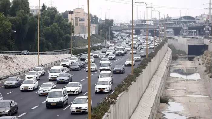 נתיבי איילון, אוגוסט 2015 (מגד גוזני) נתיבי איילון, אוגוסט 2015 (מגד גוזני)