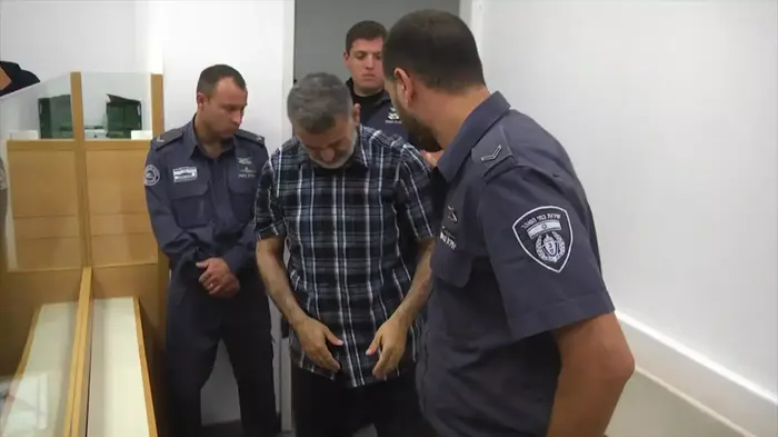 אזרח שבדיה נעצר בנתב"ג: מואשם במסירת מידע מודיעיני לחיזבאללה (יותם רונן) אזרח שבדיה נעצר בנתב"ג: מואשם במסירת מידע מודיעיני לחיזבאללה (יותם רונן)