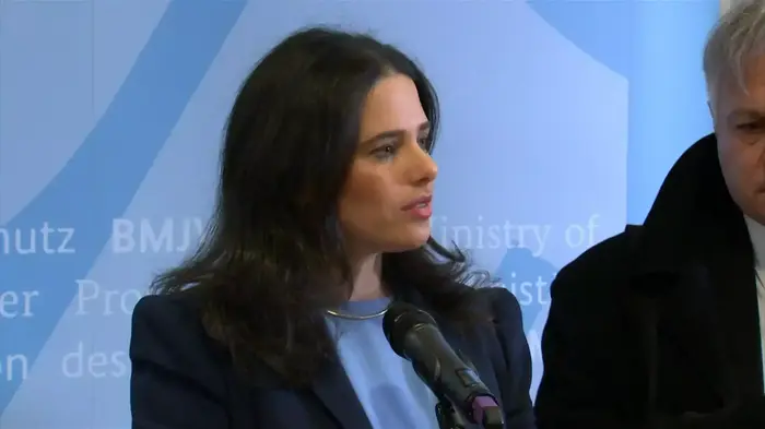 שרת המשפטים לעמיתה הגרמני: "סימון המוצרים נותן לגיטימציה לחרם על ישראל" (רויטרס) שרת המשפטים לעמיתה הגרמני: "סימון המוצרים נותן לגיטימציה לחרם על ישראל" (רויטרס)
