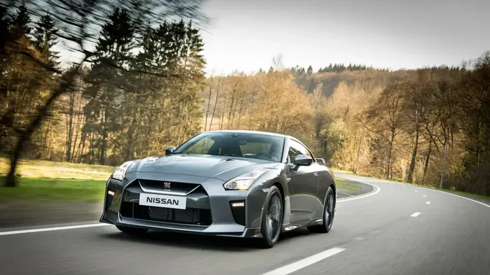 השקה ניסאן GT-R על מסלול ספא בלגיה. יוני 2016 (אתר יצרן) השקה ניסאן GT-R על מסלול ספא בלגיה. יוני 2016 (אתר יצרן)