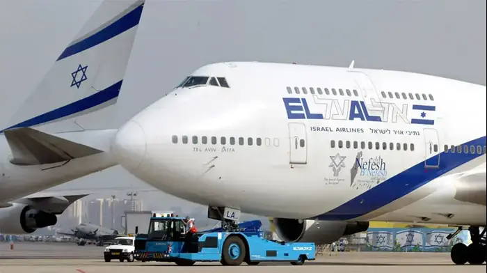 מטוס בואינג 747-400 של אל על בשדה התעופה בן גוריון (GettyImages , David Silverman) מטוס בואינג 747-400 של אל על בשדה התעופה בן גוריון (GettyImages , David Silverman)