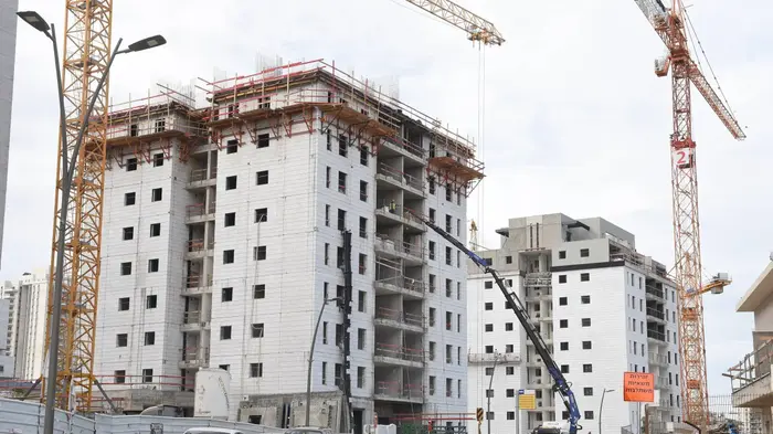 ראש העין בניינים מחיר למשתכן נדל"ן (ראובן קסטרו) ראש העין בניינים מחיר למשתכן נדל"ן (ראובן קסטרו)