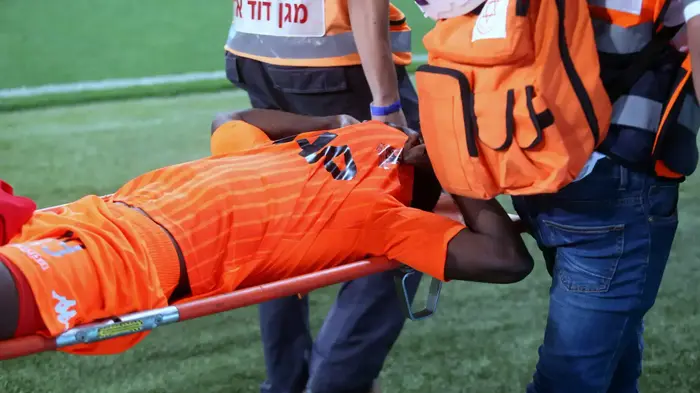 שחקן בני יהודה איסמעילה סורו נפצע גמר גביע המדינה (קובי אליהו) שחקן בני יהודה איסמעילה סורו נפצע גמר גביע המדינה (קובי אליהו)