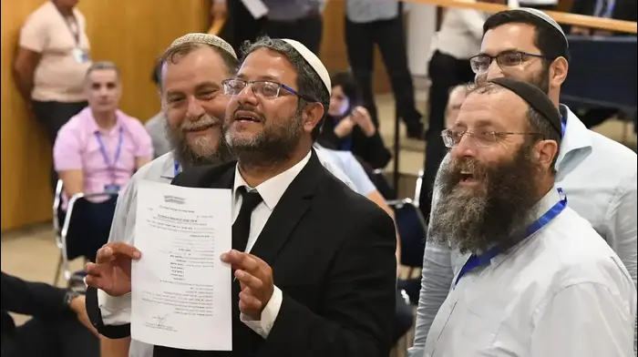 איתמר בן גביר, ברוך מרזל, בנצי גופשטיין,הגשת הרשימות לועדת הבחירות, 1 באוגוסט 2019 (ראובן קסטרו) איתמר בן גביר, ברוך מרזל, בנצי גופשטיין,הגשת הרשימות לועדת הבחירות, 1 באוגוסט 2019 (ראובן קסטרו)