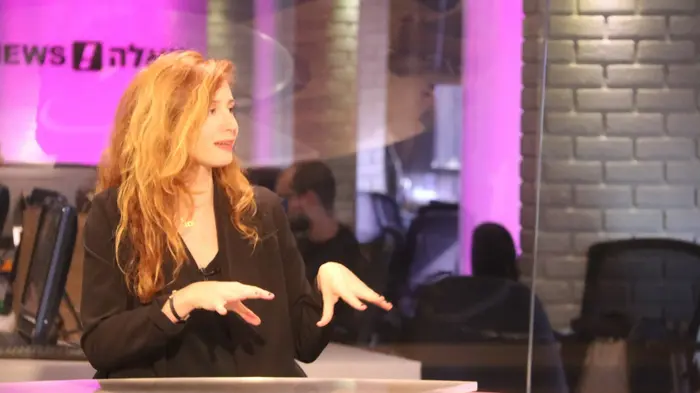 אמילי צוקרמן באולפן שואוביז (יח"צ , אמילי צוקרמן) אמילי צוקרמן באולפן שואוביז (יח"צ , אמילי צוקרמן)